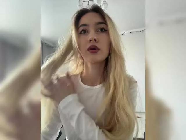 Girls free live sex cams: Check out the satisfaction of typing and cam2cam with our sensual livestreamers, who will teach you all about temptation and desires with their smoking hot physiques.