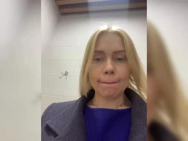 -SexyMilf- from BongaCams is Freechat