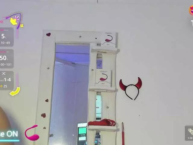 Girls free live sex cams: Check out the satisfaction of typing and cam2cam with our sensual livestreamers, who will teach you all about temptation and desires with their smoking hot physiques.