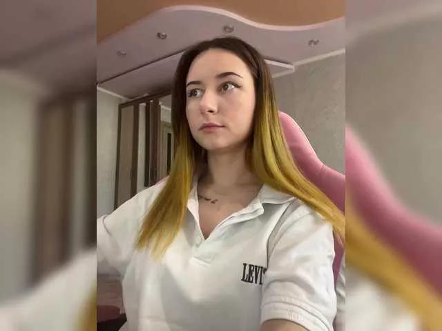 Alisa21-1 from BongaCams is Freechat