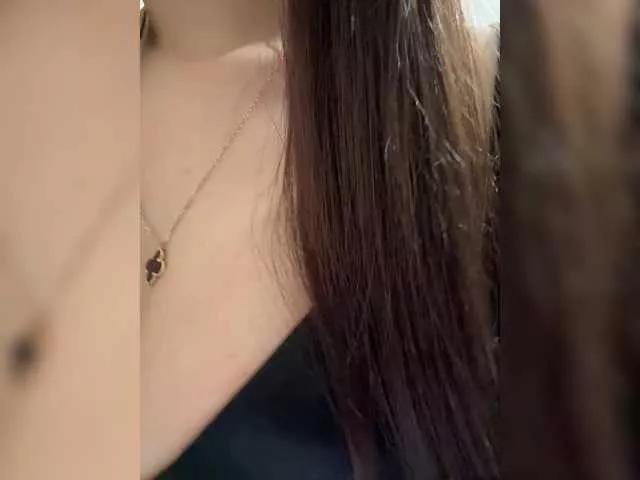 Photos of Alliina-leee from BongaCams is Freechat