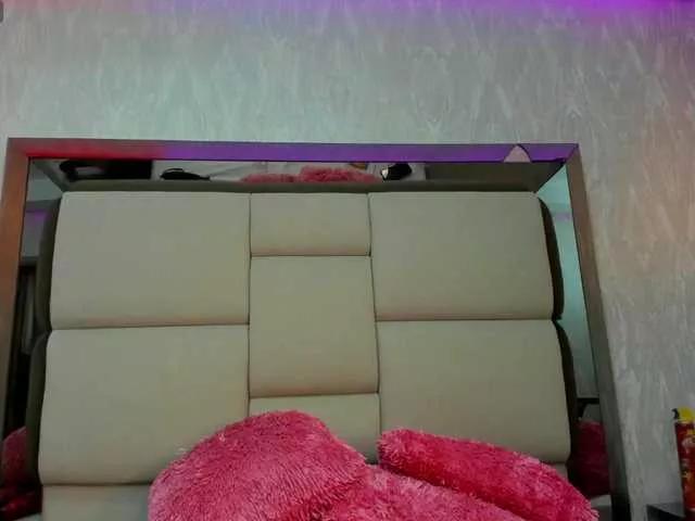 ann-scott from BongaCams
