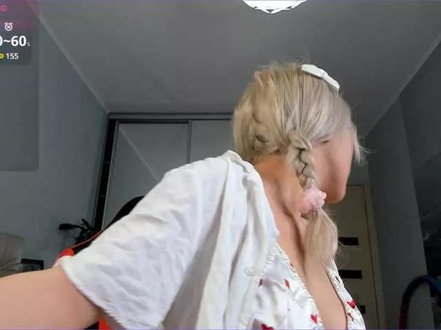 Girls free live sex cams: Check out the satisfaction of typing and cam2cam with our sensual livestreamers, who will teach you all about temptation and desires with their smoking hot physiques.