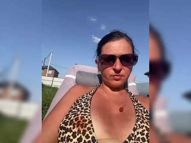 AwesomeGirlll from BongaCams is Freechat