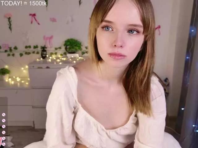 b4by-lol1 from BongaCams