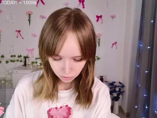 b4by-lol1 from BongaCams