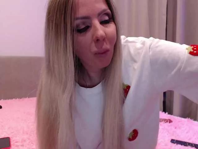 Photos of blondalina from BongaCams is Freechat