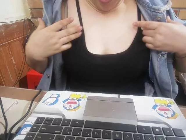 booby-doody from BongaCams