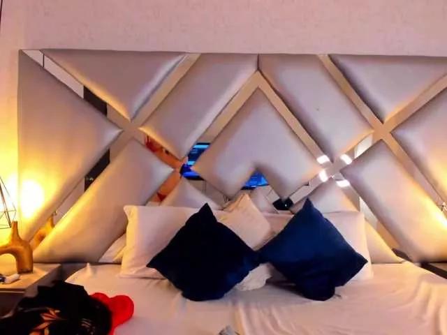 Girls free live sex cams: Check out the satisfaction of typing and cam2cam with our sensual livestreamers, who will teach you all about temptation and desires with their smoking hot physiques.