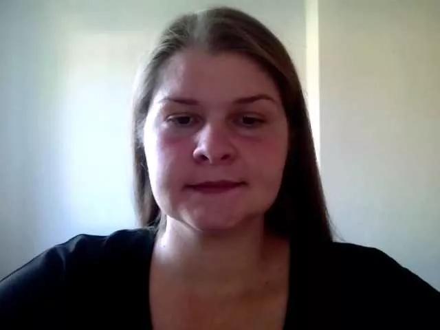 CarolineKiss from BongaCams is Freechat