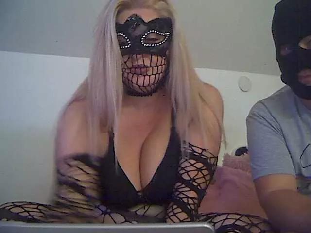 CoupleHotBDSM from BongaCams is Freechat