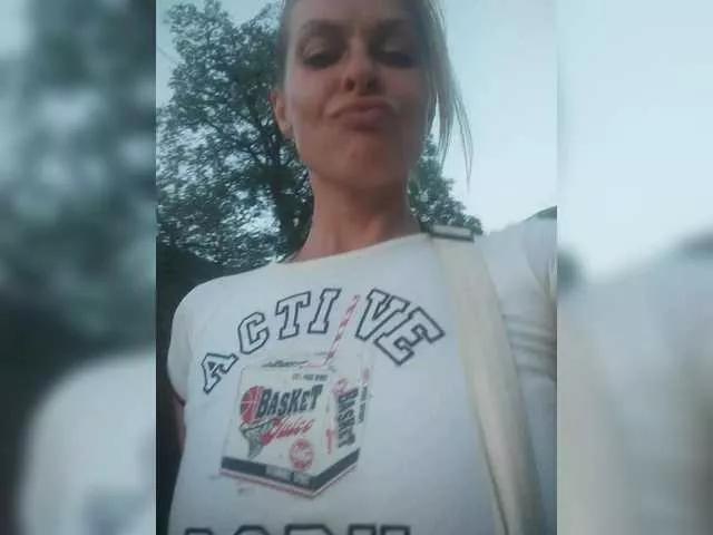 Photos of Darini69 from BongaCams is Freechat