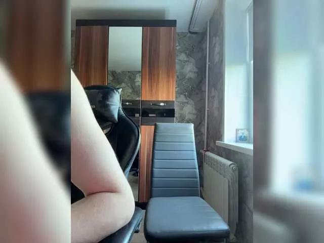 Girls free live sex cams: Check out the satisfaction of typing and cam2cam with our sensual livestreamers, who will teach you all about temptation and desires with their smoking hot physiques.