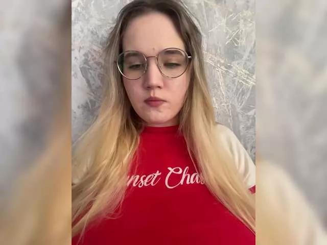 Girls free live sex cams: Check out the satisfaction of typing and cam2cam with our sensual livestreamers, who will teach you all about temptation and desires with their smoking hot physiques.