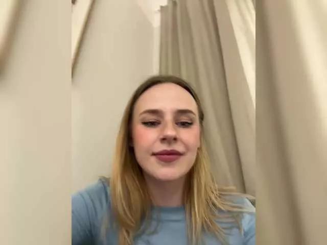 Girls free live sex cams: Check out the satisfaction of typing and cam2cam with our sensual livestreamers, who will teach you all about temptation and desires with their smoking hot physiques.