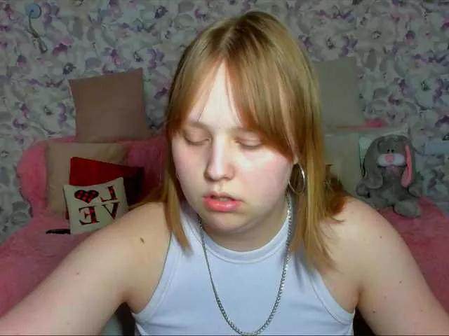 Girls free live sex cams: Check out the satisfaction of typing and cam2cam with our sensual livestreamers, who will teach you all about temptation and desires with their smoking hot physiques.