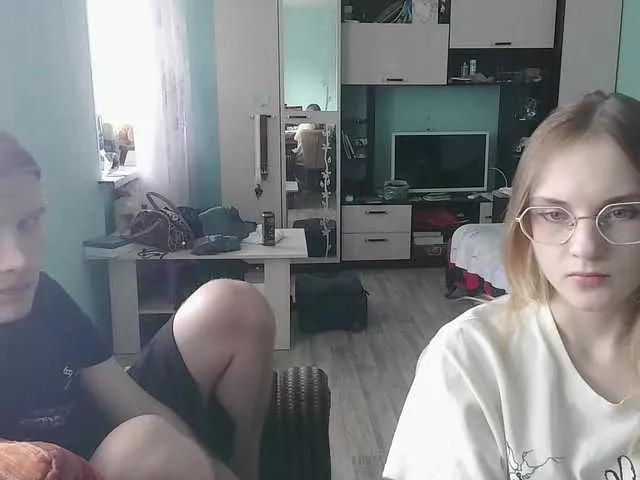 Girls free live sex cams: Check out the satisfaction of typing and cam2cam with our sensual livestreamers, who will teach you all about temptation and desires with their smoking hot physiques.