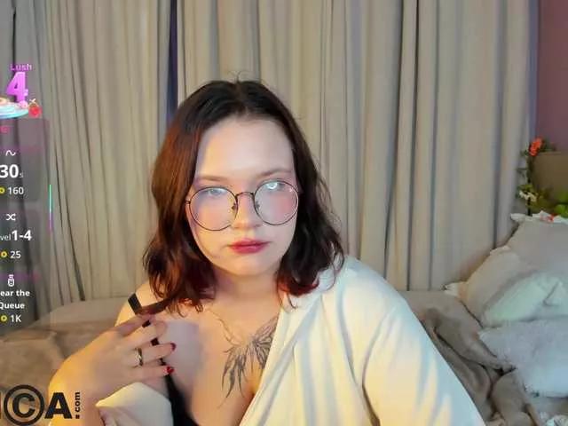 Girls free live sex cams: Check out the satisfaction of typing and cam2cam with our sensual livestreamers, who will teach you all about temptation and desires with their smoking hot physiques.