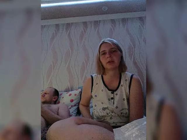 Girls free live sex cams: Check out the satisfaction of typing and cam2cam with our sensual livestreamers, who will teach you all about temptation and desires with their smoking hot physiques.