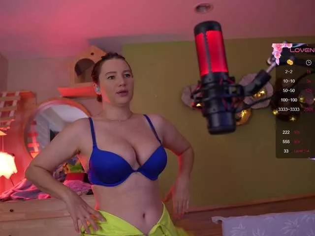 Girls free live sex cams: Check out the satisfaction of typing and cam2cam with our sensual livestreamers, who will teach you all about temptation and desires with their smoking hot physiques.