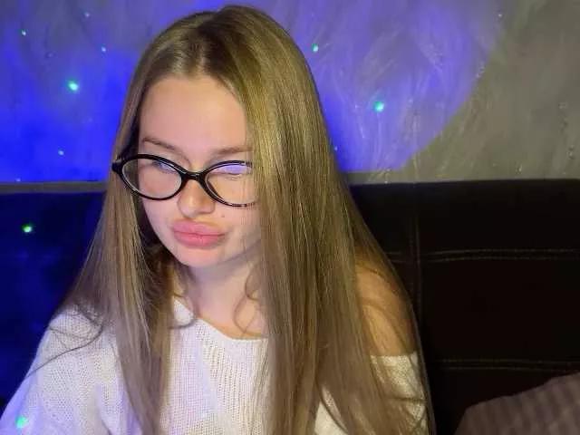 HeyBelly from BongaCams is Freechat