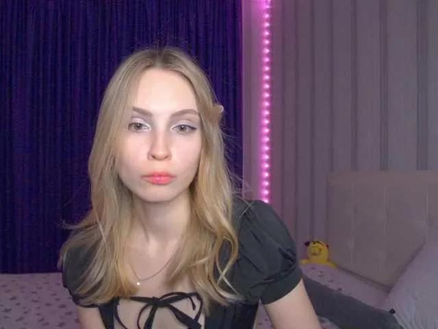 Girls free live sex cams: Check out the satisfaction of typing and cam2cam with our sensual livestreamers, who will teach you all about temptation and desires with their smoking hot physiques.