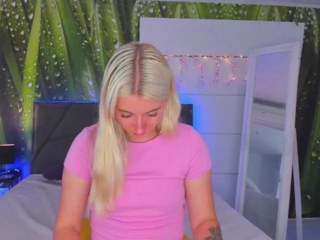 HollyTaillor from BongaCams is Freechat