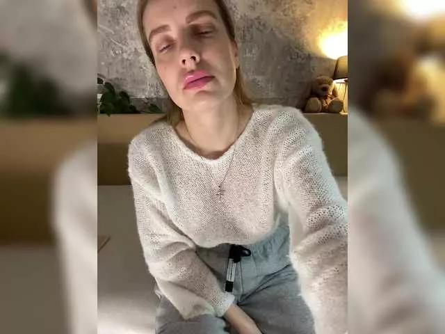 Girls free live sex cams: Check out the satisfaction of typing and cam2cam with our sensual livestreamers, who will teach you all about temptation and desires with their smoking hot physiques.