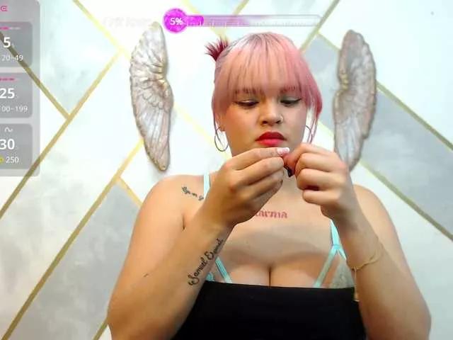 Iris-Glow from BongaCams is Freechat