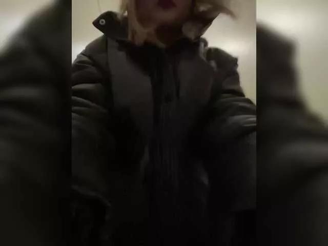 Girls free live sex cams: Check out the satisfaction of typing and cam2cam with our sensual livestreamers, who will teach you all about temptation and desires with their smoking hot physiques.