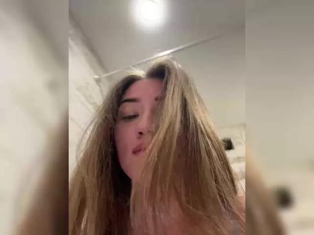 Girls free live sex cams: Check out the satisfaction of typing and cam2cam with our sensual livestreamers, who will teach you all about temptation and desires with their smoking hot physiques.