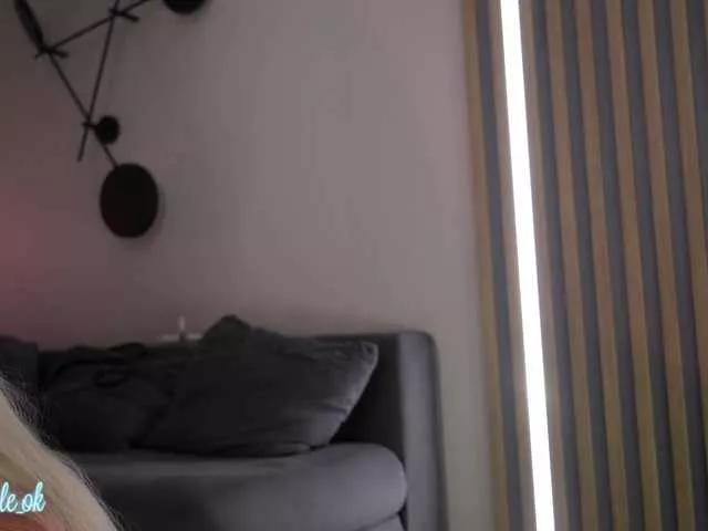 Girls free live sex cams: Check out the satisfaction of typing and cam2cam with our sensual livestreamers, who will teach you all about temptation and desires with their smoking hot physiques.