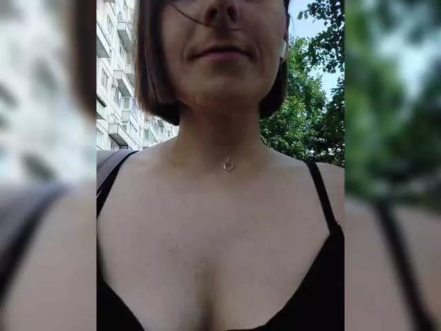 Girls free live sex cams: Check out the satisfaction of typing and cam2cam with our sensual livestreamers, who will teach you all about temptation and desires with their smoking hot physiques.