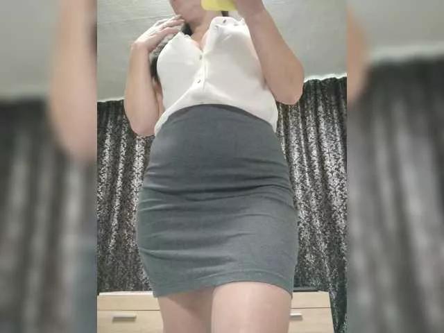 Girls free live sex cams: Check out the satisfaction of typing and cam2cam with our sensual livestreamers, who will teach you all about temptation and desires with their smoking hot physiques.