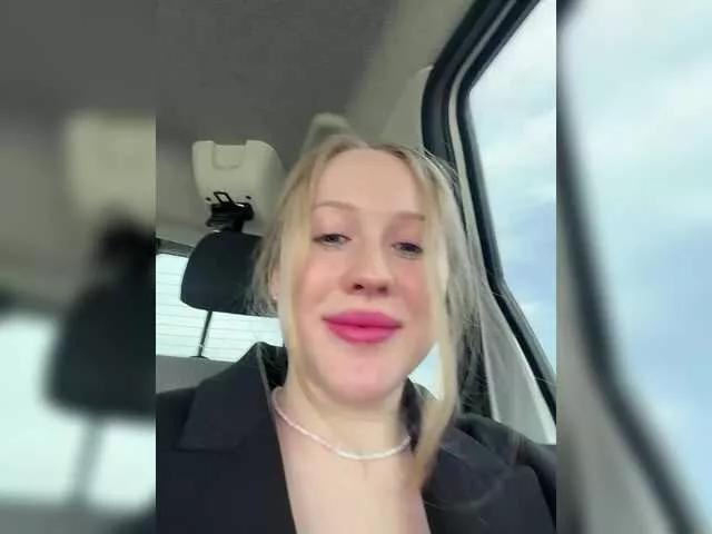 Girls free live sex cams: Check out the satisfaction of typing and cam2cam with our sensual livestreamers, who will teach you all about temptation and desires with their smoking hot physiques.