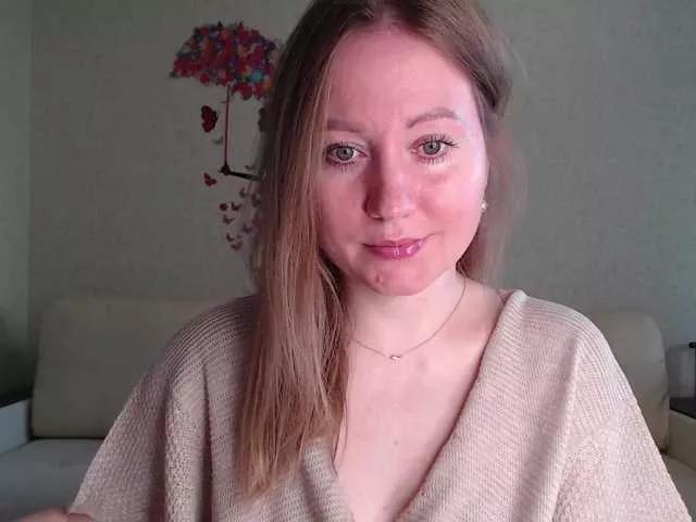 love-in-idlen from BongaCams is Freechat