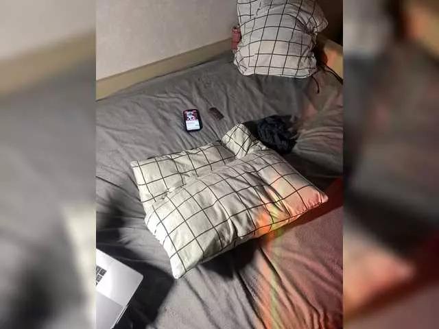 Lovemilss from BongaCams is Freechat