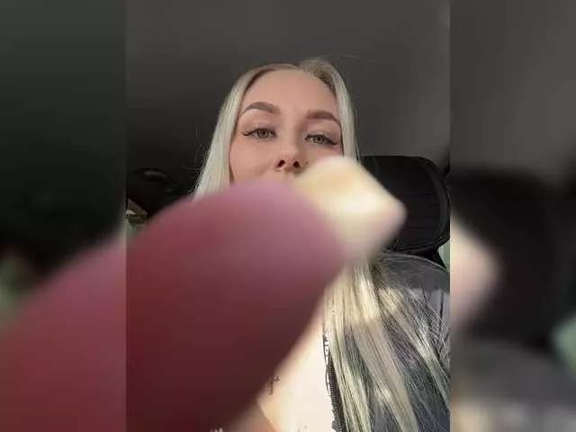 Girls free live sex cams: Check out the satisfaction of typing and cam2cam with our sensual livestreamers, who will teach you all about temptation and desires with their smoking hot physiques.