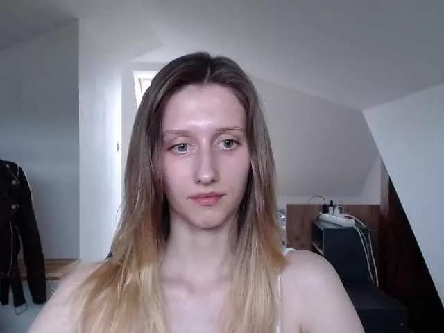 LUNAdream from BongaCams is Freechat