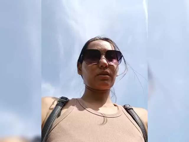 Photos of Luu-Lii77 from BongaCams is Freechat