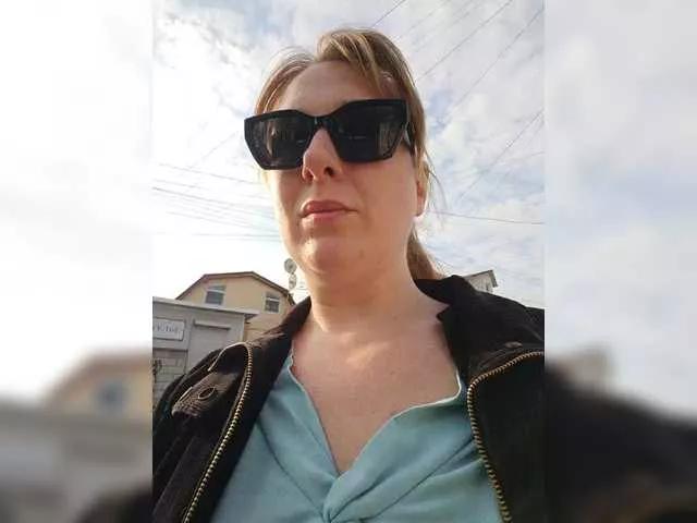 Girls free live sex cams: Check out the satisfaction of typing and cam2cam with our sensual livestreamers, who will teach you all about temptation and desires with their smoking hot physiques.