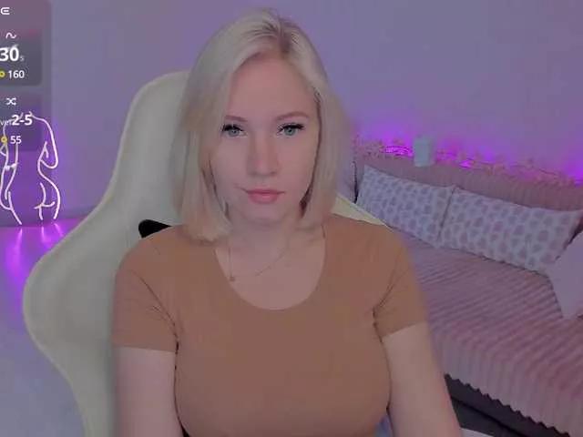 Mira- from BongaCams is Freechat