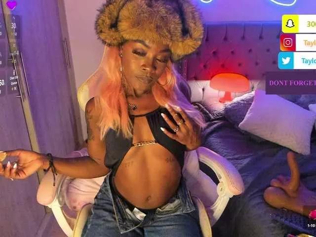 Miss-west from BongaCams is Freechat