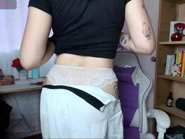 Mitsu-chan from BongaCams is Freechat