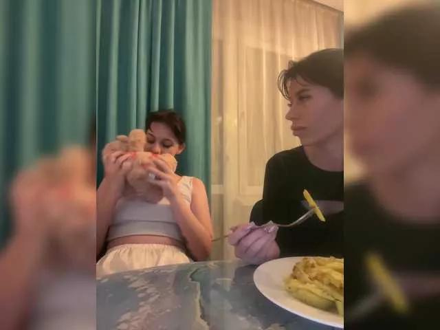 Girls free live sex cams: Check out the satisfaction of typing and cam2cam with our sensual livestreamers, who will teach you all about temptation and desires with their smoking hot physiques.