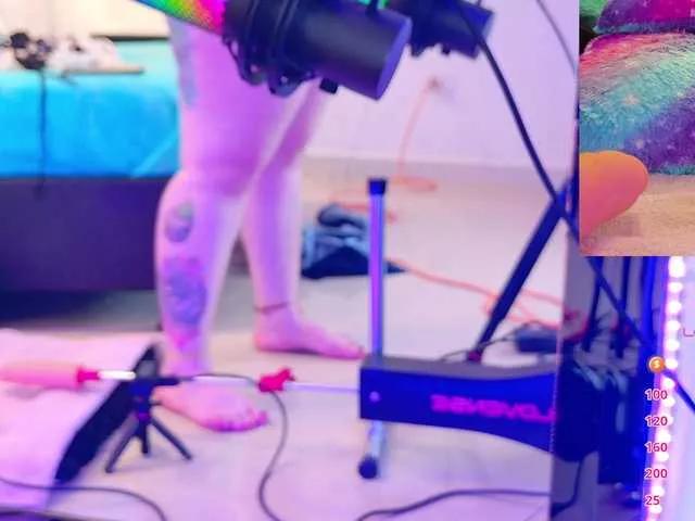 Girls free live sex cams: Check out the satisfaction of typing and cam2cam with our sensual livestreamers, who will teach you all about temptation and desires with their smoking hot physiques.