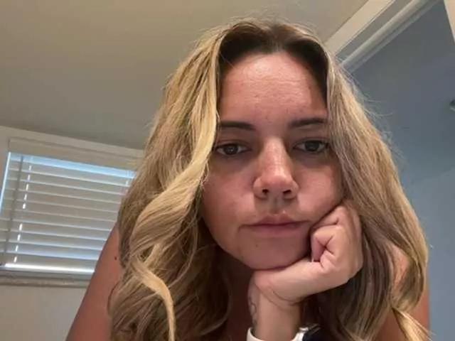 prettyykitty from BongaCams is Freechat