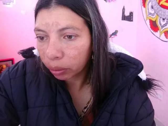 queenabril from BongaCams is Freechat