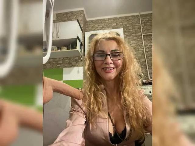 Girls free live sex cams: Check out the satisfaction of typing and cam2cam with our sensual livestreamers, who will teach you all about temptation and desires with their smoking hot physiques.