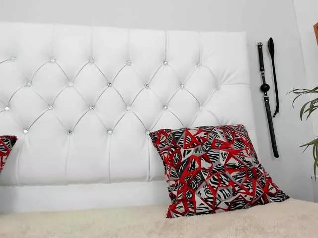 sarah-temptation from BongaCams is Freechat
